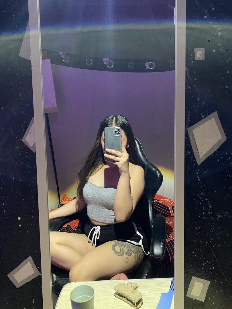 Fullbody Mirror ❤️ Wall Mounted Mirror 🪞 (Category: Face Care) located in Taguig. Submitted by julieaquino1994-57660 (Listing ID 1320408861, Image 2). Description: SALE ‼️ SALE ‼️ SALE ‼️ order now deliver now ✅ high quality ✅ sameday delivery ✅ Gcash payment accepted ✅ Cash on delivery ✅.