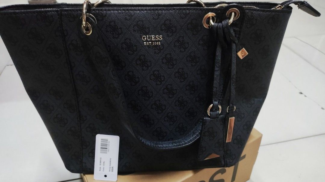 Guess totes on sale store