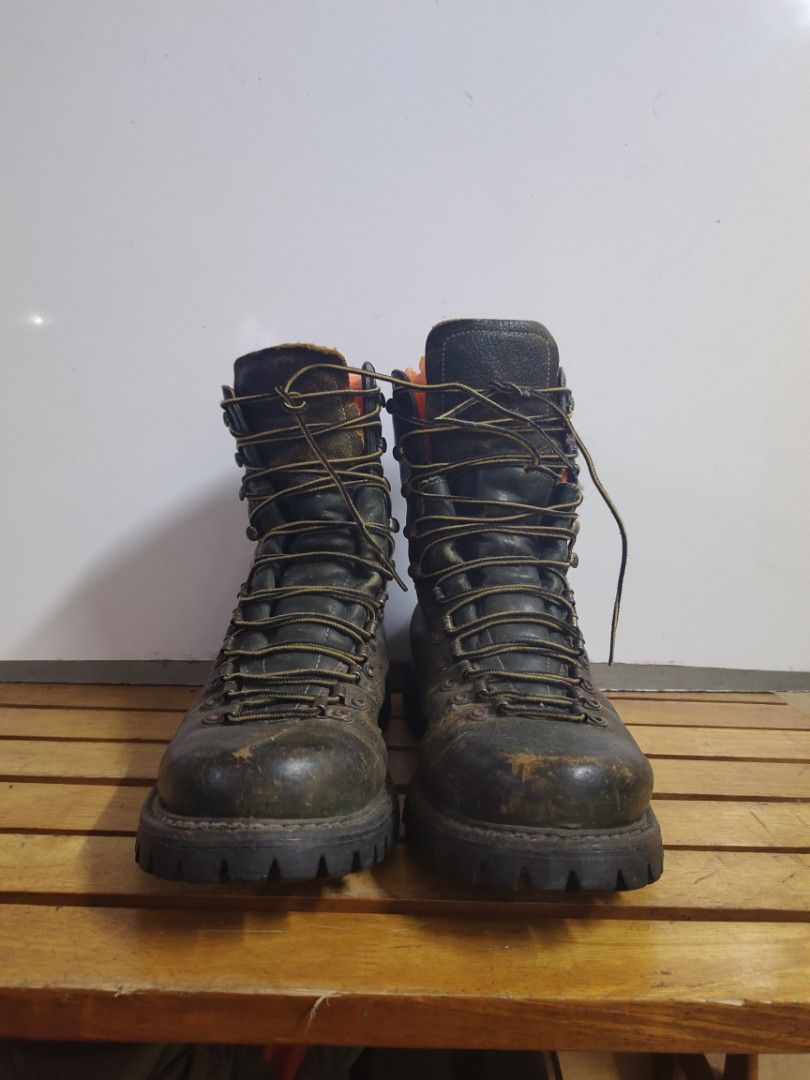 Survivor boots online