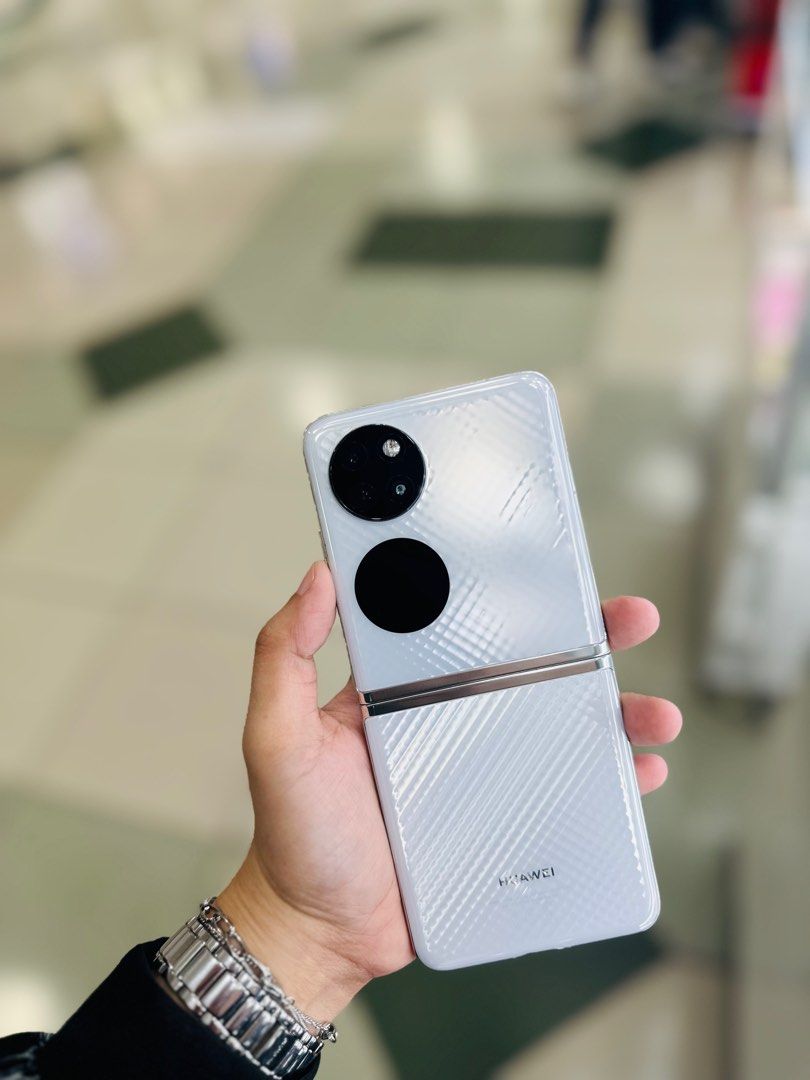Huawei P50 Pocket 8/256GB OPENLINE COMPLETE NO ISSUES (Category: Huawei) located in San Juan City. Submitted by saabangadgetshop (Listing ID 1320552198, Image 2). Description: Onhand | Pre-owned Huawei P50 Pocket 8/256GB NTC APPROVED OPENLINE NO HIDDEN ISSUES NO HISTORY OF REPAIR 99%Smooth TEST TO SAWA RESET ALL YOU WANT NOT REFURBISHED AUTHENTIC PHONE ALL WORKING Mode of Payment : ⬇️ ▪️Cash ▪️Bank Transfer ▪️Gcash 📍Installment available here th