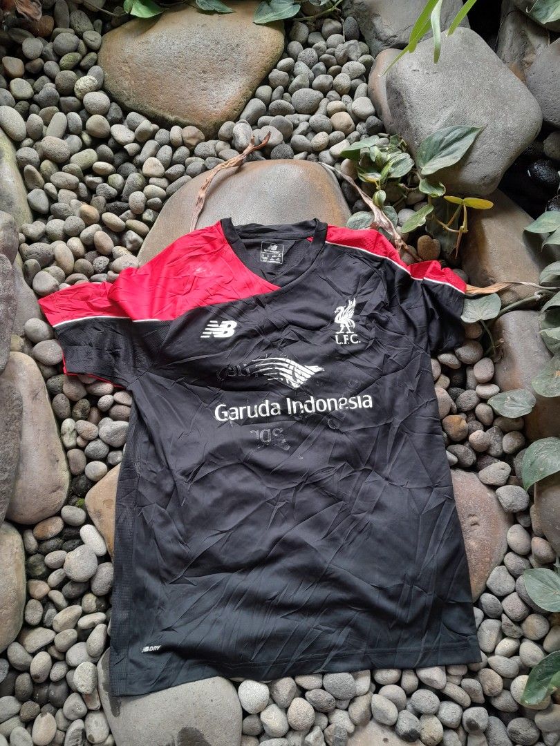 New balance x liverpool clearance