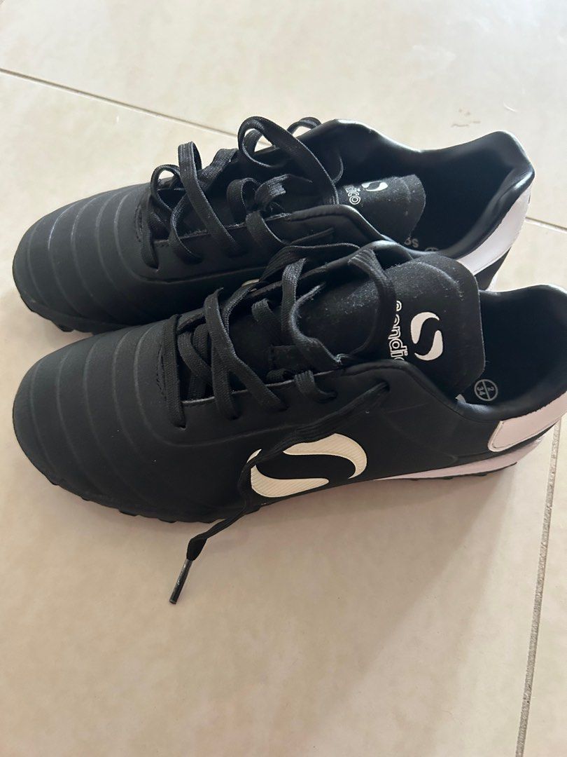 Children's sondico football boots hotsell