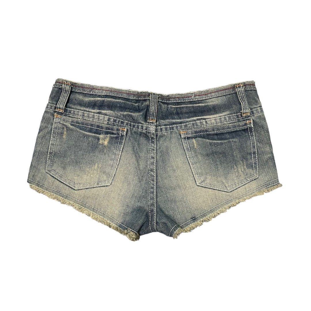 low waisted light washed sexy denim micro shorts (Category: Shorts) located in Quezon City. Submitted by y2ktivity (Listing ID 1320515834, Image 2). Description: .