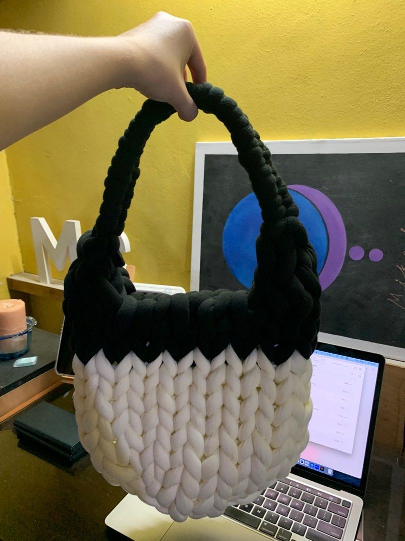 Chunky bag (Category: Luxury Bags & Wallets) located in Quezon City. Submitted by ela___ (Listing ID 1320337300, Image 2). Description: - Brand new -New design -hand made - MOP: gcash or BPI .