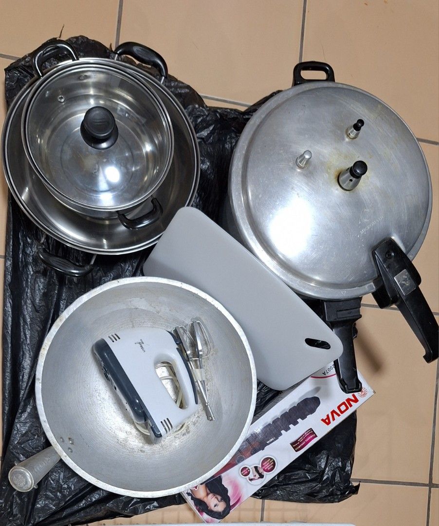 Micromatic Orig Pressure cooker (Category: Cookware & Accessories) located in Manila. Submitted by chickprelove (Listing ID 1320418505, Image 1). Description: Helping a friend.. Pickup Loc. Pasig New 2pc stainless pot - 200 - mandaue foam Used 7speed Egg beater - 200 Used Orig micromatic Pressure cooker 26cm - 800 Used Curler - 200 New Camel aluminum makapal kawali 30cm - 250 TAKE ALL - 1500.