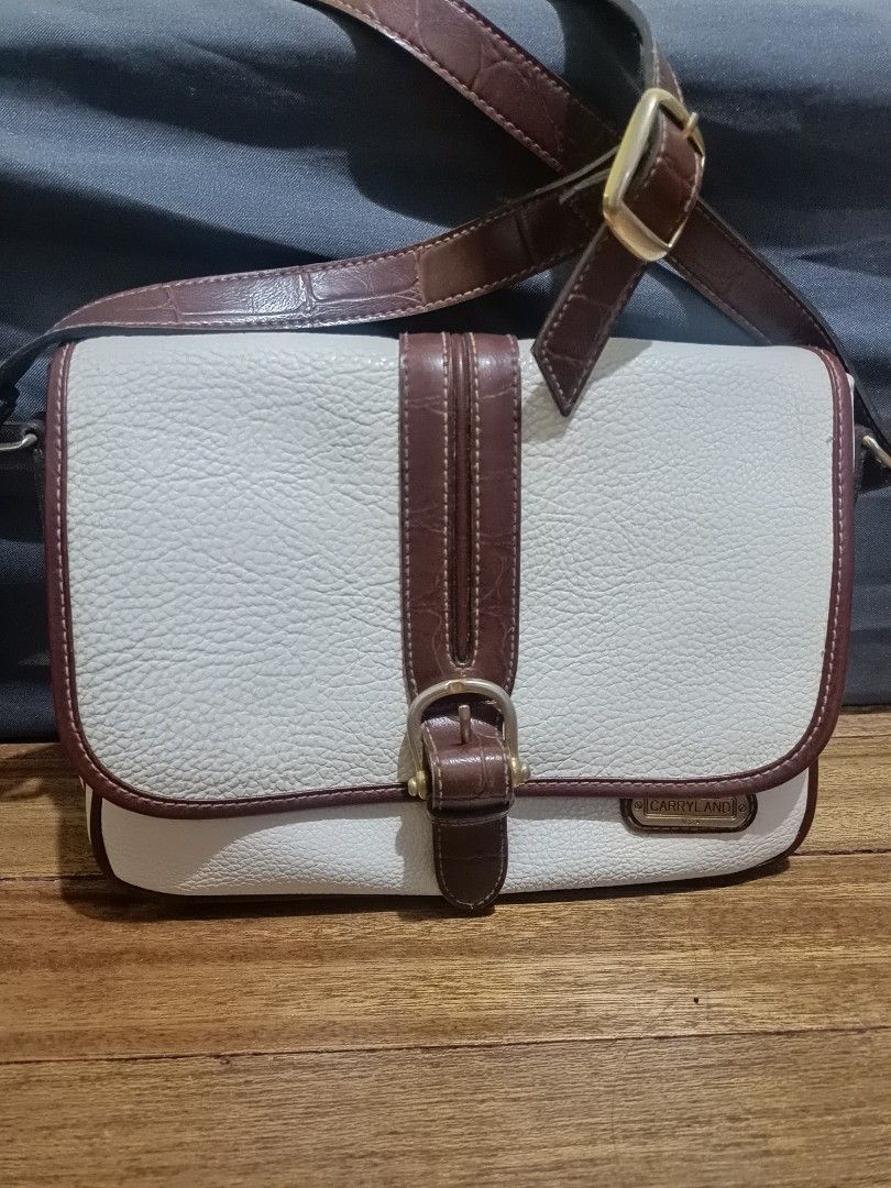 Original Carryland Shoulder Bag Christmas Crazy Sale Women s Fashion Bags Wallets Cross body Bags on Carousell