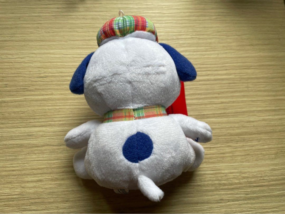 Snoopy ,peanuts 公仔 （分類：絨毛玩具）位於 Hong Kong。 由 cilia215 提交（商品編號 1320469021，圖片 2）。簡介： 全新，無珠鏈。