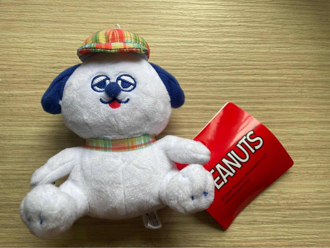 Snoopy ,peanuts 公仔 （分類：絨毛玩具）位於 Hong Kong。 由 cilia215 提交（商品編號 1320469021，圖片 3）。簡介： 全新，無珠鏈。
