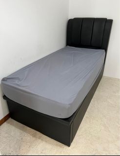 (Category: ) located in . Submitted by ATHE0066 (Listing ID 1320409582, Image 1). Description: .