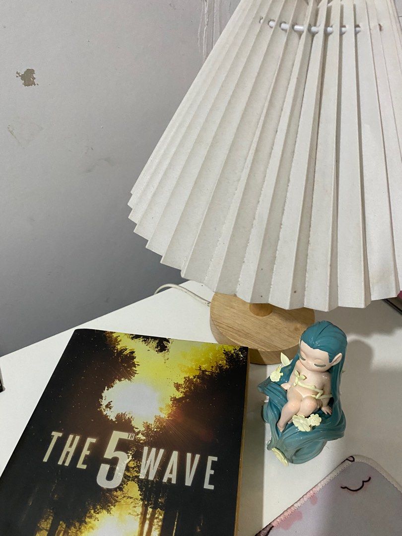 The 5th Wave by Rick Yancey (Category: Storybooks) located in Valenzuela. Submitted by rgarchives (Listing ID 1320460114, Image 2). Description: Lightly used, but in good condition :) No creases, folds or highlights 😊.