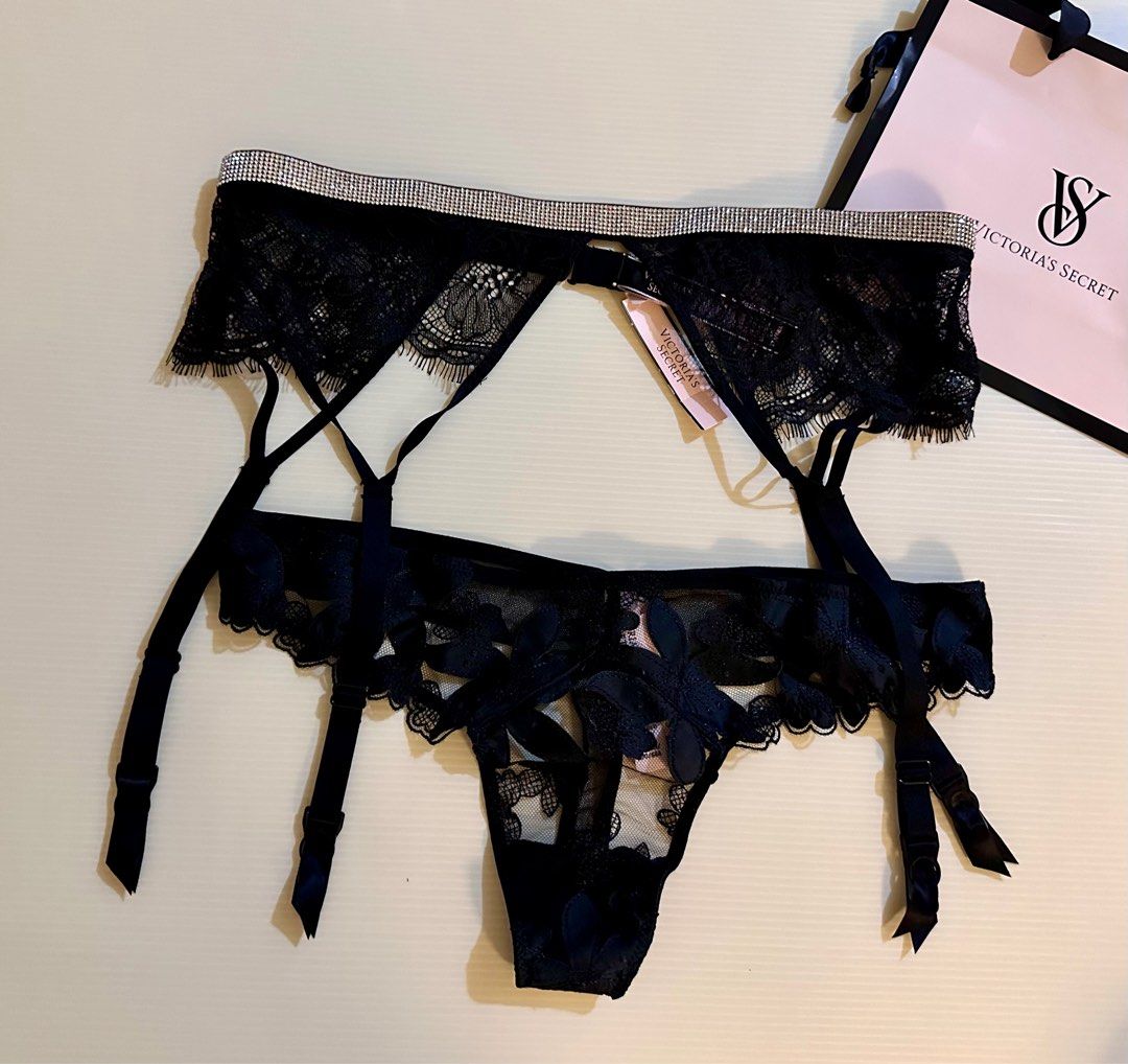 Victoria's Secret Garter & Panty Set, Women's Fashion, New Undergarments &  Loungewear on Carousell
