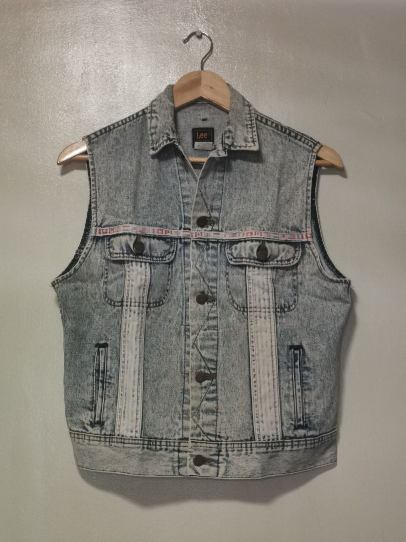 Vintage Lee Light Wash Denim Vest (Category: Coats, Jackets and Outerwear) located in Makati City. Submitted by south_culture (Listing ID 1320453316, Image 1). Description: Vintage Lee Light Wash Denim Vest Vintage Lee tag Light Wash Denim Condition: 9/10 Issue: None 19Wx22.5L.