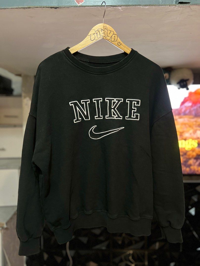 nike vintage sweater black