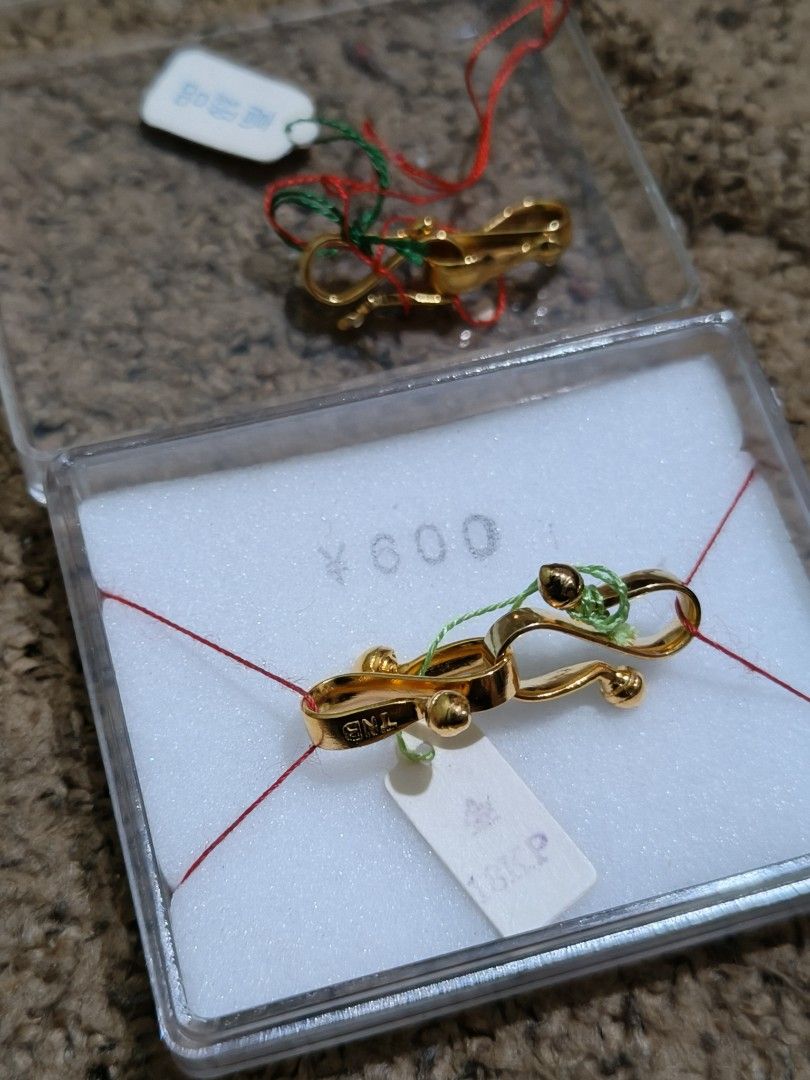 18KP gold plated replacement jewelry studs (Category: Earrings) located in Quezon City. Submitted by markgolveo (Listing ID 1320678237, Image 1). Description: 18KP gold plated replacement jewelry studs.