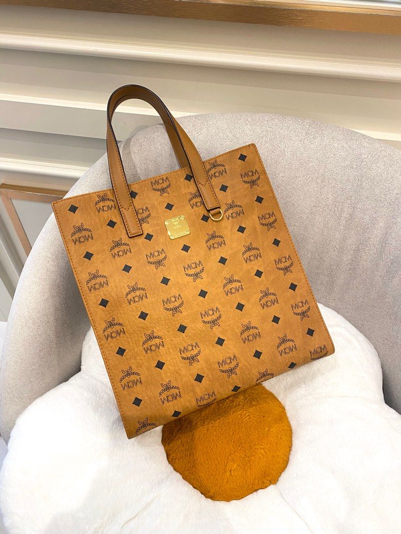 2023 MCM MEDIUM KLASSIK TOTE BAG IN BROWN VISETOS SIGNATURE MONOGRAM
