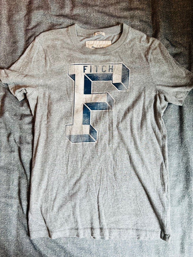 A F Hollister T shirts 2nd hand good conditions