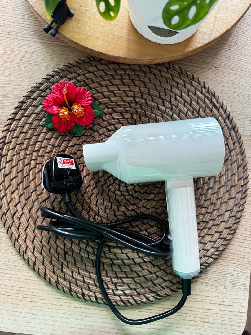 Albinus Low EMF Hair Dryer Brand New