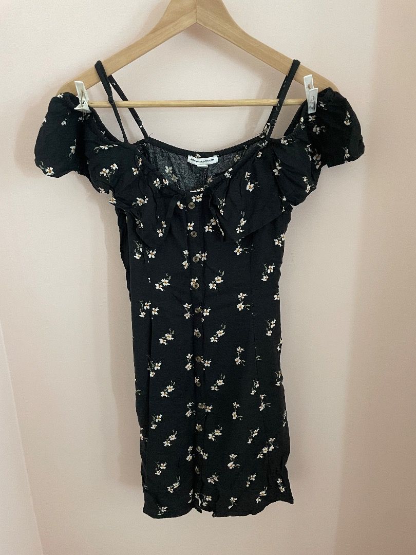american eagle black floral dress American Eagle black floral baby doll dress. Size Small