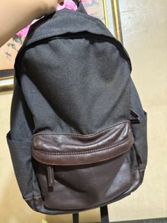 (Category: ) located in . Submitted by gapd_authentic (Listing ID 1320626902, Image 1). Description: .