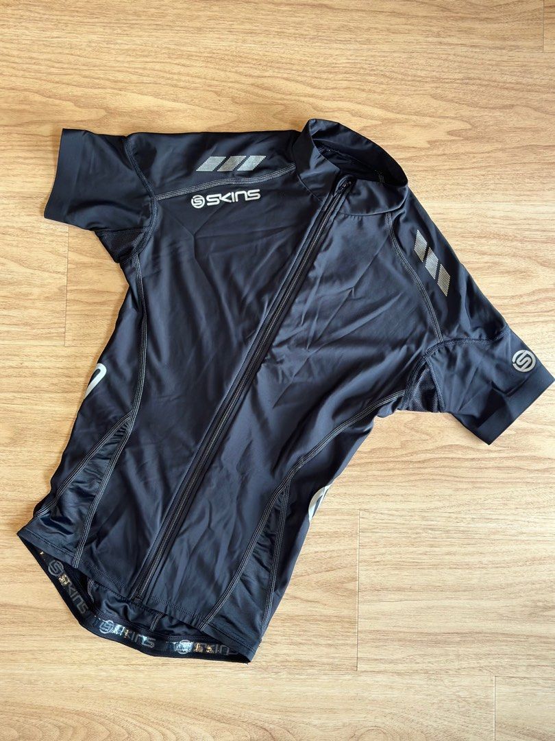 Authentic SKINS Cycling Jersey XS, Men's Fashion, Activewear on