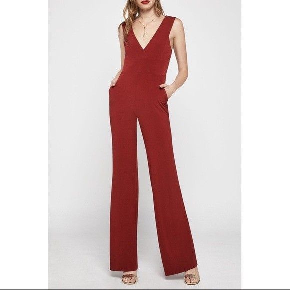 BCBG✨ BCBGeneration Red Rouge Jumpsuit Maroon Wine Red (Category: Luxury Apparel) located in Malolos. Submitted by ysabel.bc (Listing ID 1320662779, Image 1). Description: BCBGeneration XXS on tag, runs big Best fit XS - Small up to Semi-Medium chest 32-34 inches kahit 36 waist 25- 28 inches up to 29-30 keri pa din (30 inches waist ko kasya pa din) super stretch material kasi length 57 inches Pangmatangkad or pwede naman din paputulan... Stretch 