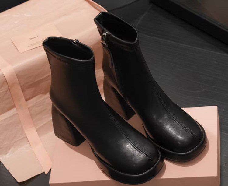 Black Leather Boots Heels (Synthetic) (Category: Heels) located in Manila. Submitted by tamaraq (Listing ID 1320627545, Image 1). Description: bought for 350 in orange app FLAWS include worn fabric inside, but still intact RFS not using anymore .