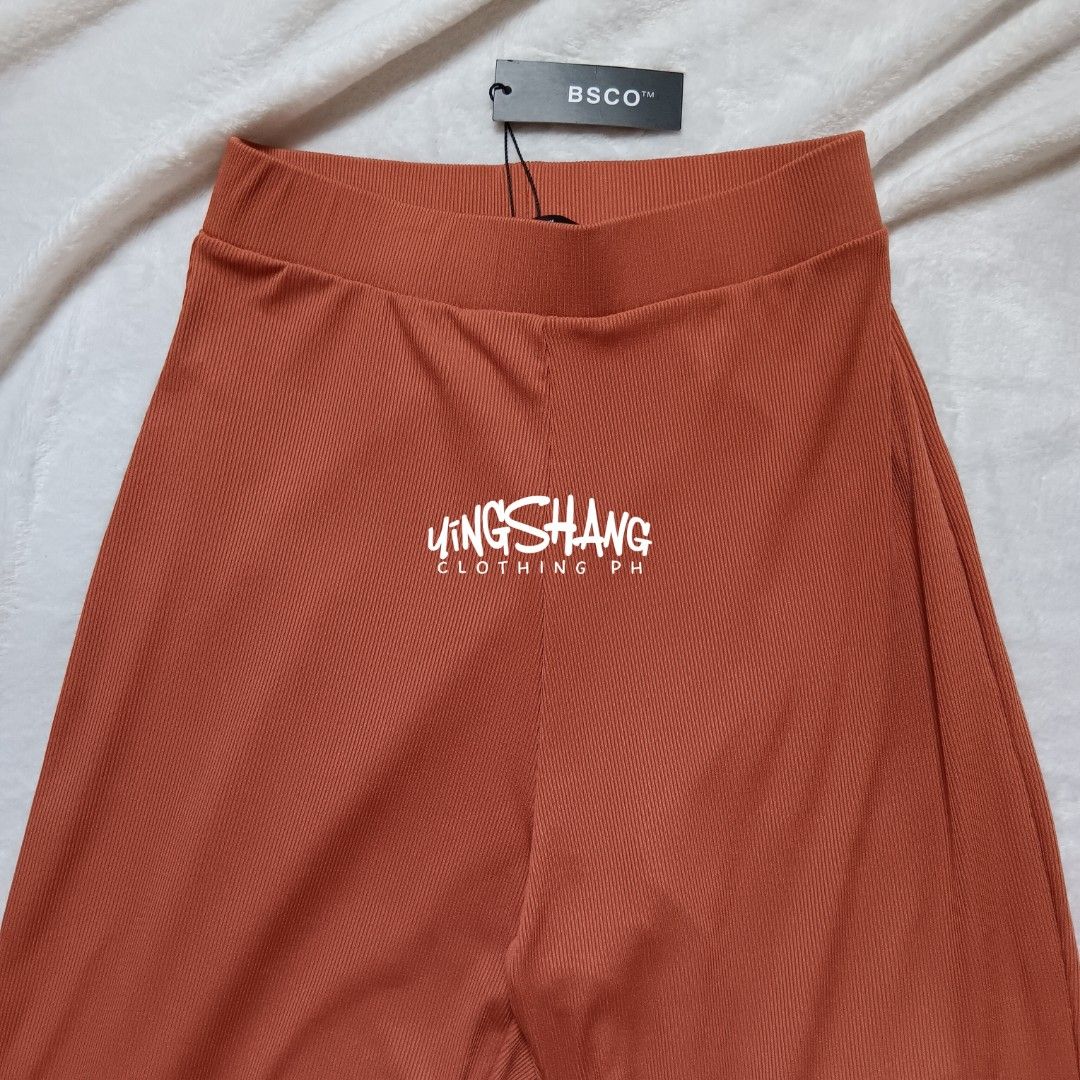 BSCO Rust Comfy Longsleeve Top and Pants Coordinates Terno Set (Category: Sets or Coordinates) located in Mandaluyong City. Submitted by yingshangclothingph (Listing ID 1320699461, Image 3). Description: BSCO COMFY TOP AND PANTS Size: Small Fabric: 1x1 Knitted Details: Functional Button Top, Garter Waist Pants Color: Rust *color may vary due to lighting. please manage your expectations MEASUREMENT Bust: 30-34 in Top Length: 21 in Waist: 21-30 in 