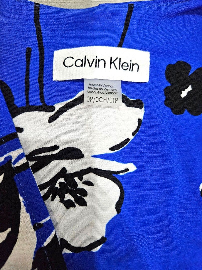 CALVIN KLEIN Dress (Category: Dresses) located in Quezon City. Submitted by declutteritemsxx (Listing ID 1320705466, Image 2). Description: .