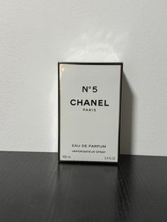 (Category: ) located in . Submitted by k.perfumehouse (Listing ID 1320688896, Image 1). Description: .