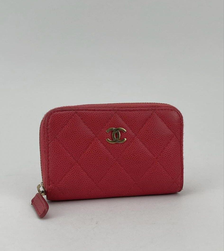Chanel Zippy Wallet (Category: Luxury Bags & Wallets) located in Quezon City. Submitted by sleepyhead26 (Listing ID 1320576691, Image 1). Description: Hot Pink color with certificate Caviar leather.