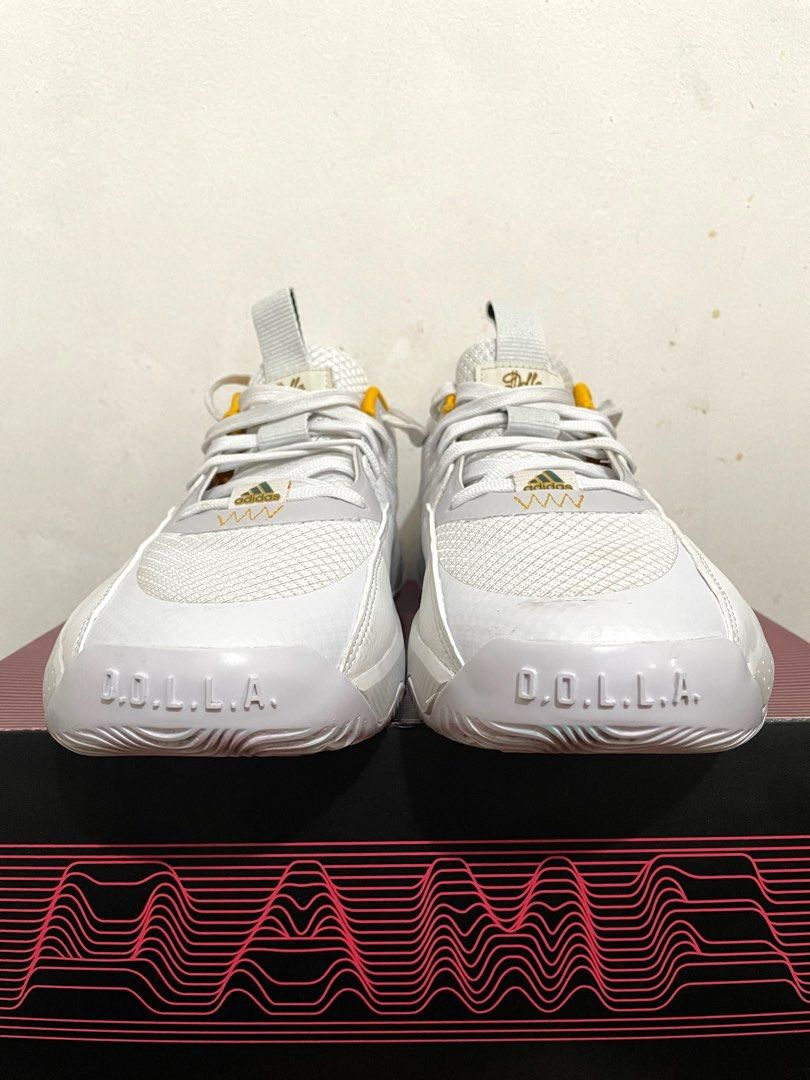 DAME EXTPLY 2.0 SHOES (Category: Sneakers) located in Makati City. Submitted by legit_items_mnl (Listing ID 1320634636, Image 2). Description: 100% Authentic Adidas Basketball build on Dame D.O.L.LA.'s legacy. Lightweight Bounce midsole Used 2x 9/10 size 7 1/2 color Crystal White Team Dark Green For sale only no trade Last price indicated Shipping shouldered by buyer Meet up Circuit Mall Makati .
