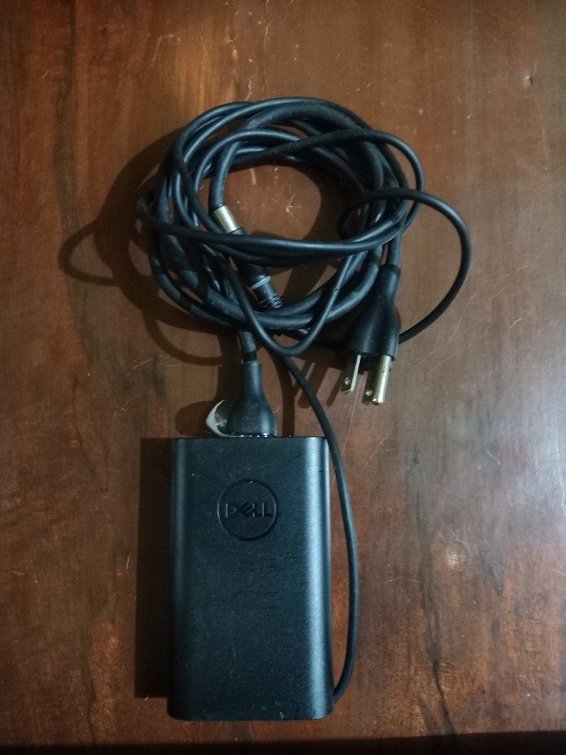 Dell Laptop Charger (Category: Laptops & Notebooks) located in Taguig. Submitted by nowinowy (Listing ID 1320762130, Image 1). Description: .