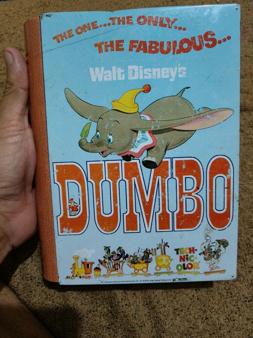 Disney's Dumbo book tin can case (Category: Children's Books) located in Quezon City. Submitted by markgolveo (Listing ID 1320657853, Image 1). Description: Disney's Dumbo book tin can case.