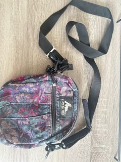 （分類：）位於 。 由 chan.h.c 提交（商品編號 1320589340，圖片 1）。簡介： 。