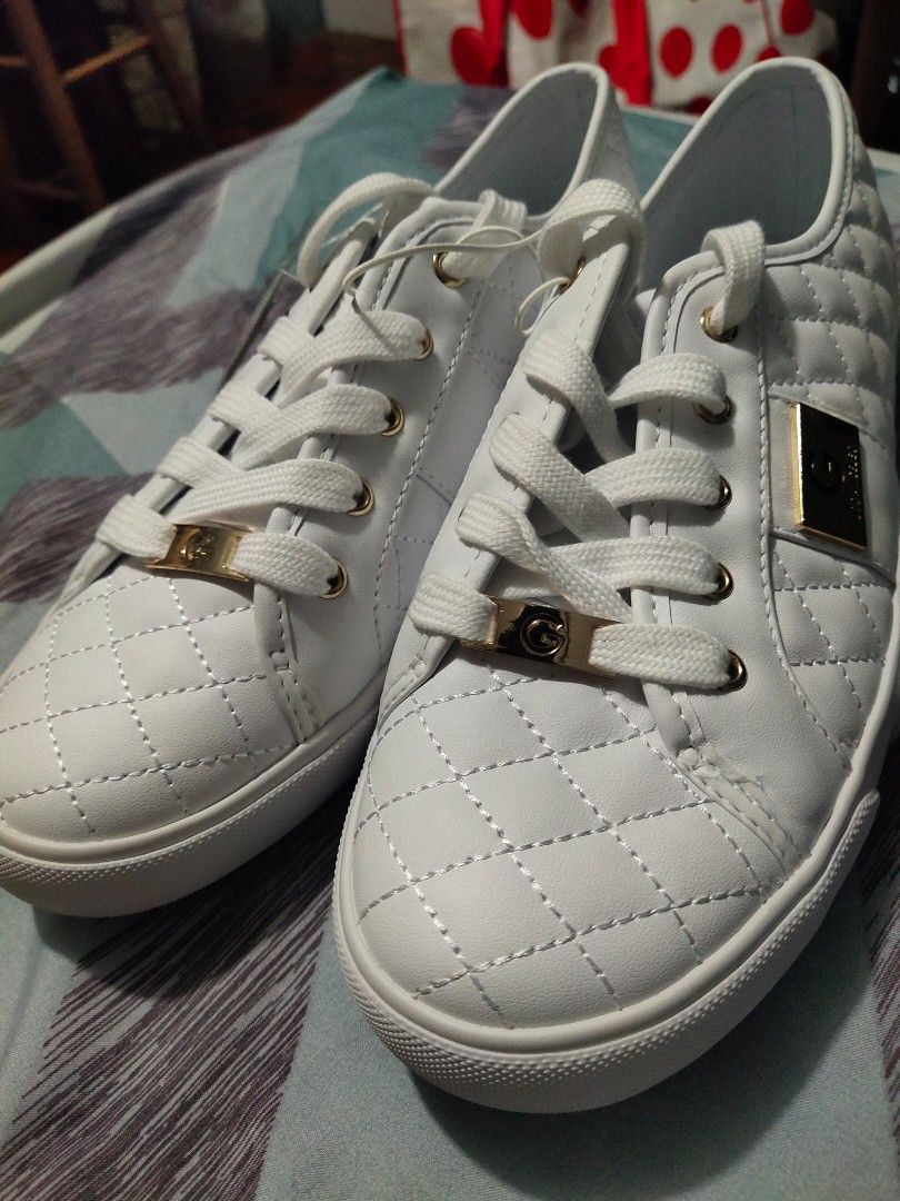 Guess White rubber shoes Women s Fashion Footwear Sneakers on Carousell
