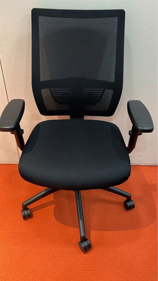 Haworth EZ65 office task chair. Ergonomic