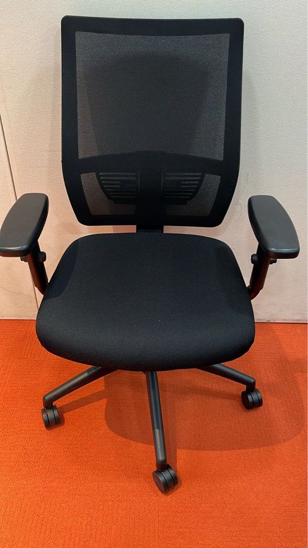 Haworth EZ65 office task chair. Ergonomic