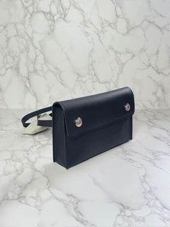 （分類：）位於 。 由 macyluxury2021 提交（商品編號 1320759900，圖片 1）。簡介： 。