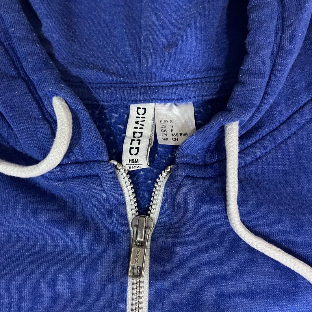 [H&M] Blue Zip-up Hoodie Jacket with Pockets (Category: Coats, Jackets and Outerwear) located in Manila. Submitted by redregistry (Listing ID 1320651179, Image 2). Description: .