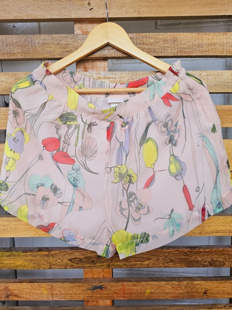H&m floral shorts sales