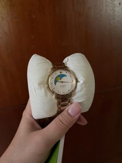 (Kategori: ) berada di . Dikirim oleh preloveeedby_va (ID iklan 1320588798, Gambar 1). Deskripsi: .