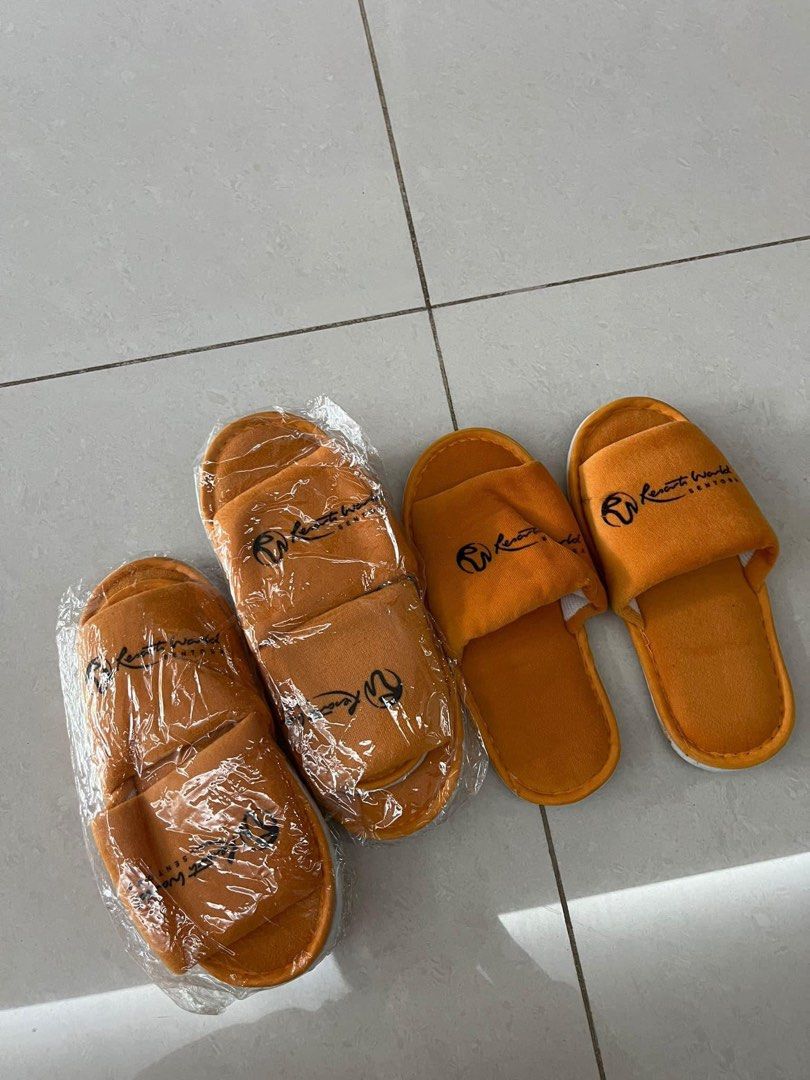 Disposable bedroom slippers store