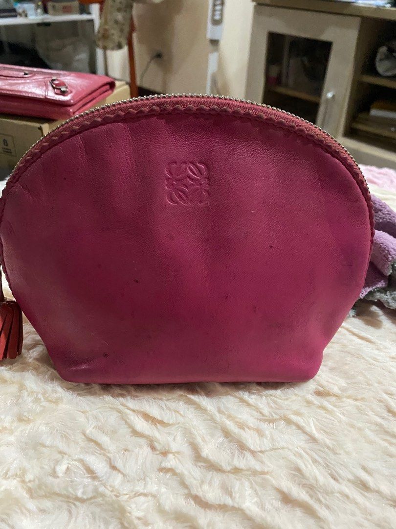 loewe pouch (Category: Luxury Bags & Wallets) located in Antipolo. Submitted by prelovedcloseta (Listing ID 1320712432, Image 1). Description: auth loewe pouch preloved needs restoration sa interior .