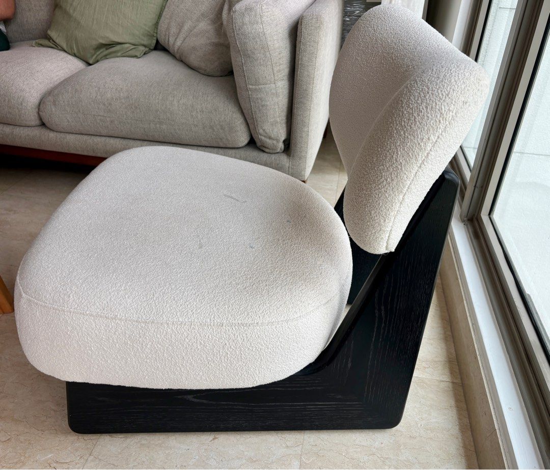 Lounge chair Castlery Solange Boucle chair chalk and black wood