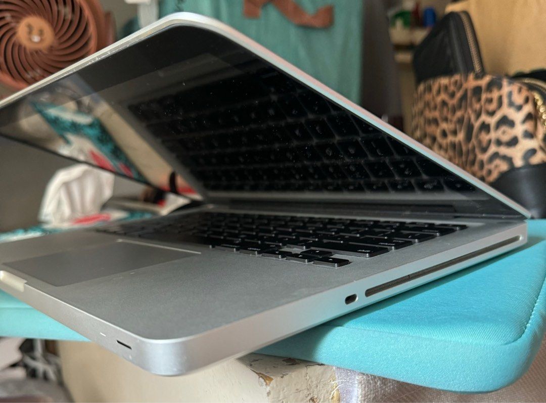 MacBook Pro 2011 (Category: Laptops & Notebooks) located in Las Pinas. Submitted by pure.sunyy (Listing ID 1320633697, Image 3). Description: Used - Fair 13-inch, Early 2011, High Sierra Processor: 2.3 GHz Intel Core i5 Memory: 10 GB 1333 MHz DDR3 Graphics: Intel HD Graphics 3000 512 MB Works well for school or work including light editing Mic and camera are good Keyboard and ports are working Comes with charger No box Issue: Blown speakers if on