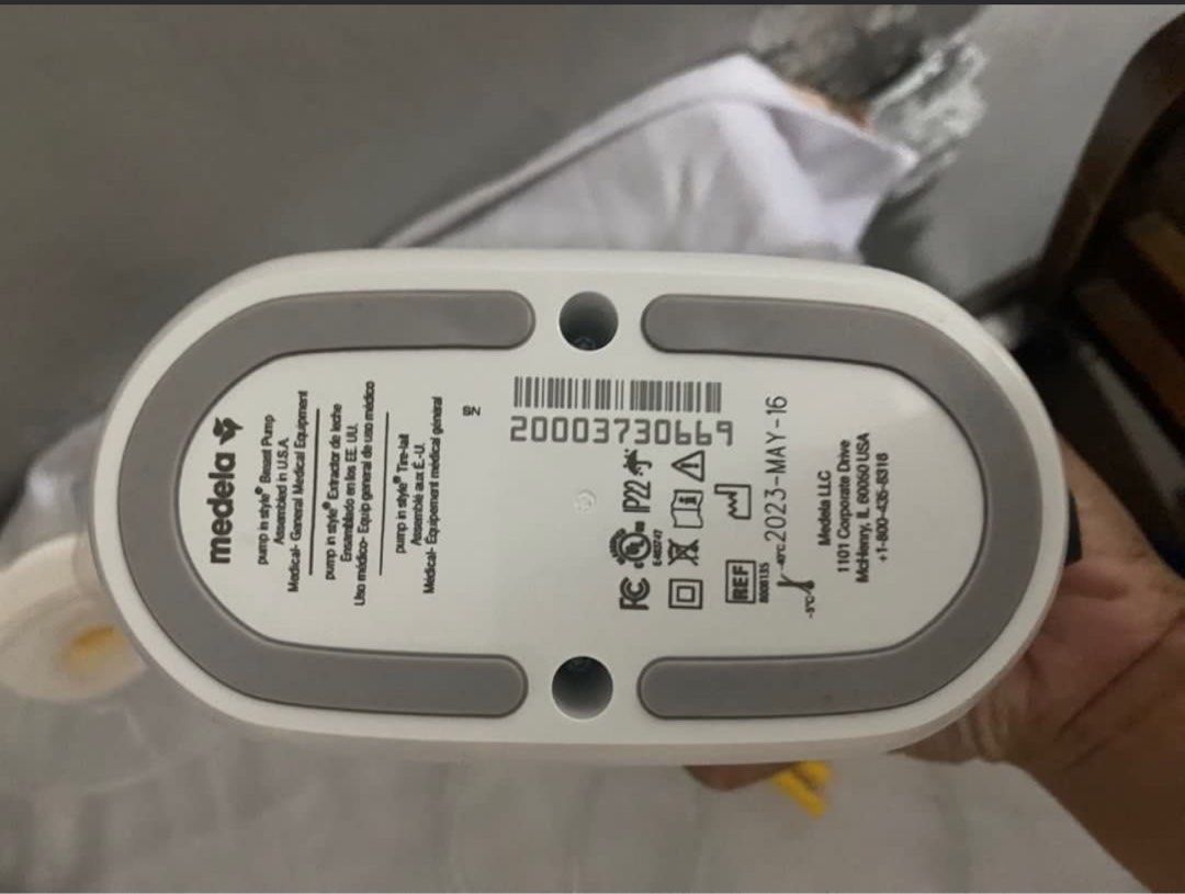Medela Pump in Style (Category: Breastfeeding & Bottle Feeding) located in Manila. Submitted by algoshoppe (Listing ID 1320606041, Image 2). Description: •Bought last June 2024 •RFS: I prefer my Medela handsfree plus breastfeeding more than pumping Inclusions: • pump • 24 mm flange • extra 21 mm flange • charger ❌ threw the box na. Will provide a bag during delivery Washed and sterilized using UV .
