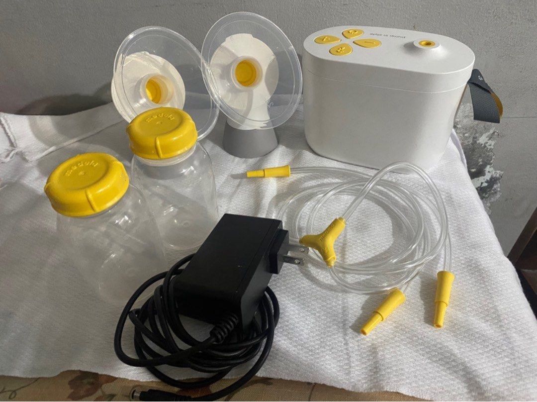 Medela Pump in Style (Category: Breastfeeding & Bottle Feeding) located in Manila. Submitted by algoshoppe (Listing ID 1320606041, Image 1). Description: •Bought last June 2024 •RFS: I prefer my Medela handsfree plus breastfeeding more than pumping Inclusions: • pump • 24 mm flange • extra 21 mm flange • charger ❌ threw the box na. Will provide a bag during delivery Washed and sterilized using UV .