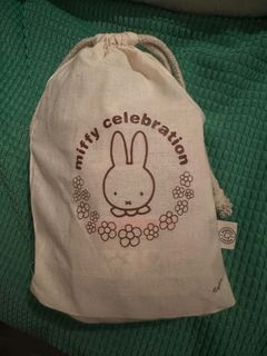 （分類：）位於 。 由 miffycat10 提交（商品編號 1320761290，圖片 1）。簡介： 。