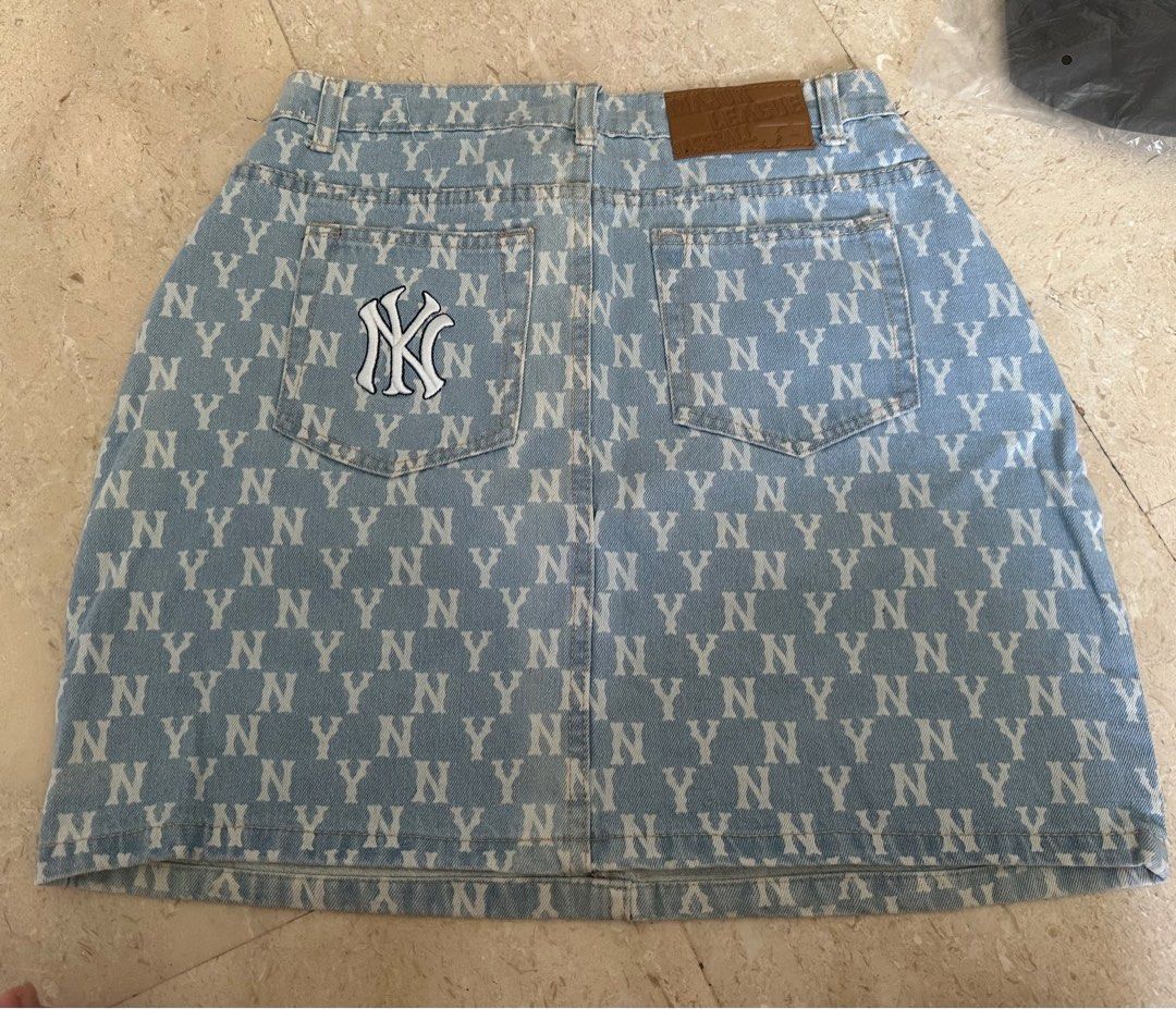 【MLB】 Women's Classic Monogram Gradient Print Denim Skirt MLB Classic MONOGRAM Denim Skirt New York Yankees, Women's