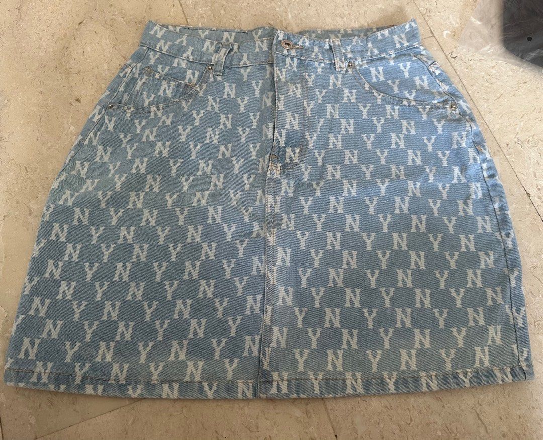 【MLB】 Women's Classic Monogram Gradient Print Denim Skirt MLB Classic MONOGRAM Denim Skirt New York Yankees, Women's